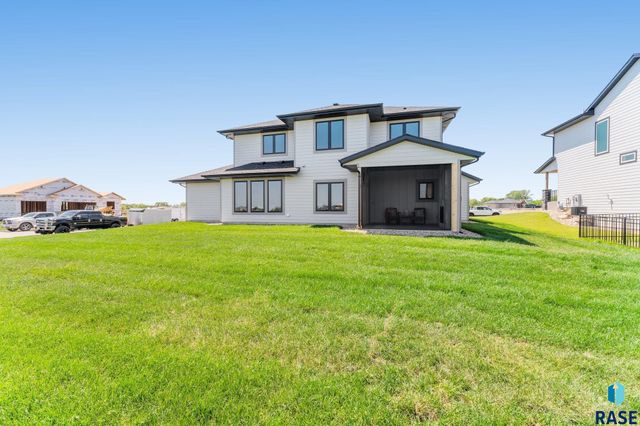 2700 N Sylvan Cir Circle, Tea, SD 57064