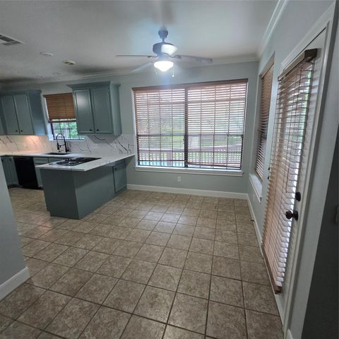 560 Lake Grove Drive, Coldspring, TX 77331