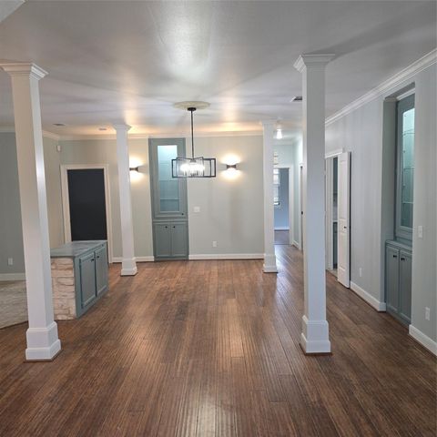 560 Lake Grove Drive, Coldspring, TX 77331