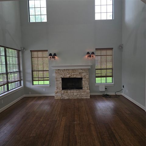 560 Lake Grove Drive, Coldspring, TX 77331