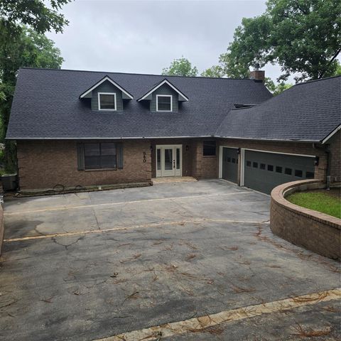 560 Lake Grove Drive, Coldspring, TX 77331
