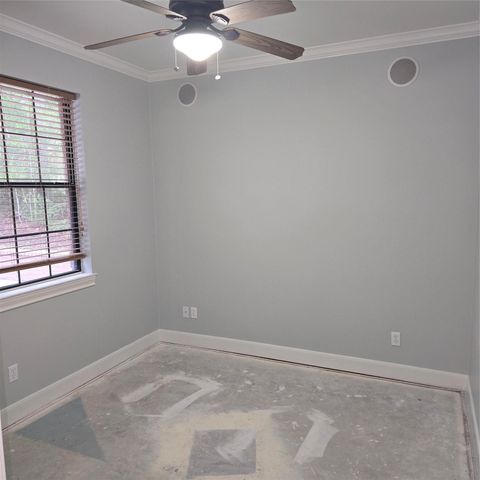 560 Lake Grove Drive, Coldspring, TX 77331