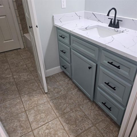 560 Lake Grove Drive, Coldspring, TX 77331