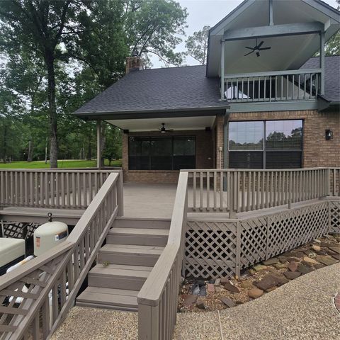560 Lake Grove Drive, Coldspring, TX 77331