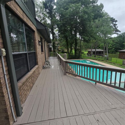 560 Lake Grove Drive, Coldspring, TX 77331