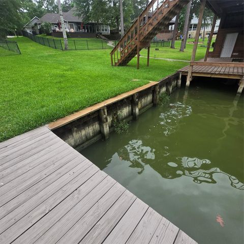 560 Lake Grove Drive, Coldspring, TX 77331