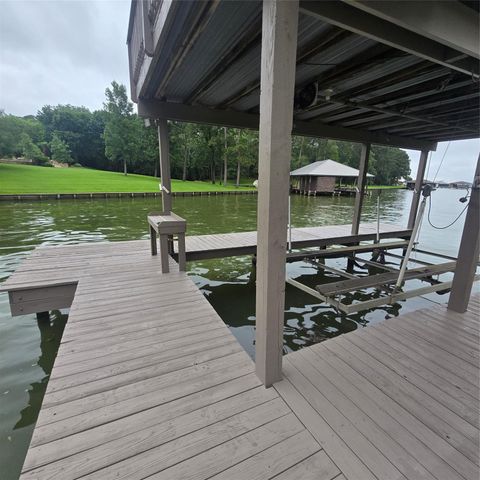560 Lake Grove Drive, Coldspring, TX 77331
