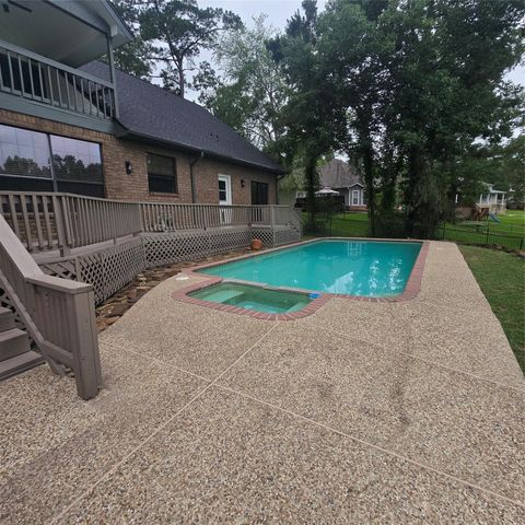 560 Lake Grove Drive, Coldspring, TX 77331