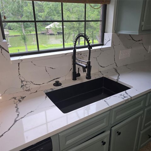 560 Lake Grove Drive, Coldspring, TX 77331
