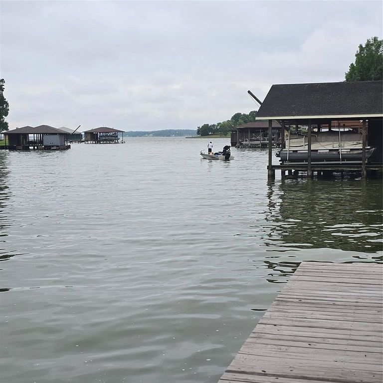560 Lake Grove Drive, Coldspring, TX 77331