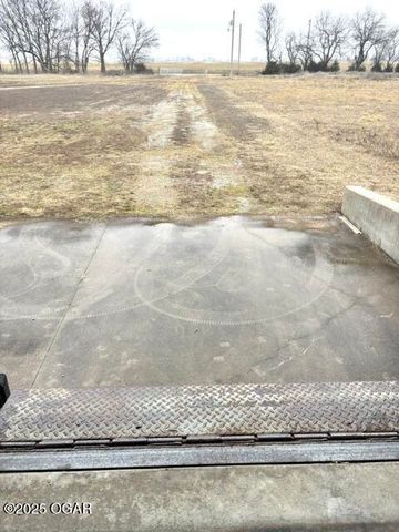 14146 Kafir Road, Carthage, MO 64836