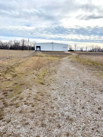 14146 Kafir Road, Carthage, MO 64836