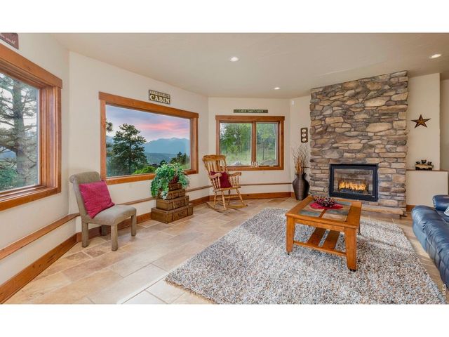 1471 Jungfrau Trl, Estes Park, CO 80517
