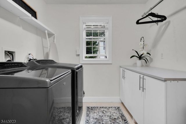 1233 Poplar Ave, Mountainside Boro, NJ 07092