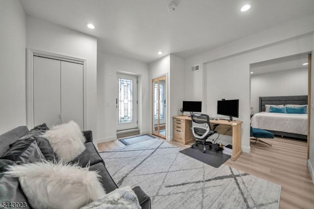 1233 Poplar Ave, Mountainside Boro, NJ 07092