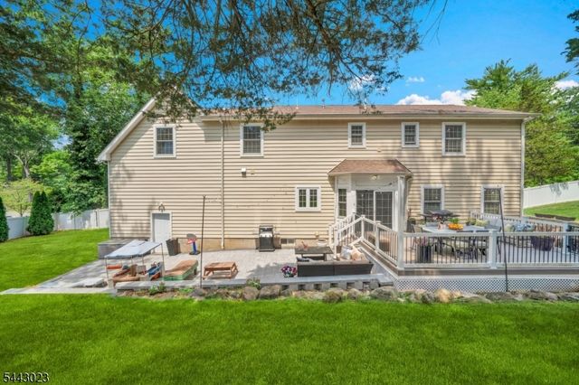 1233 Poplar Ave, Mountainside Boro, NJ 07092