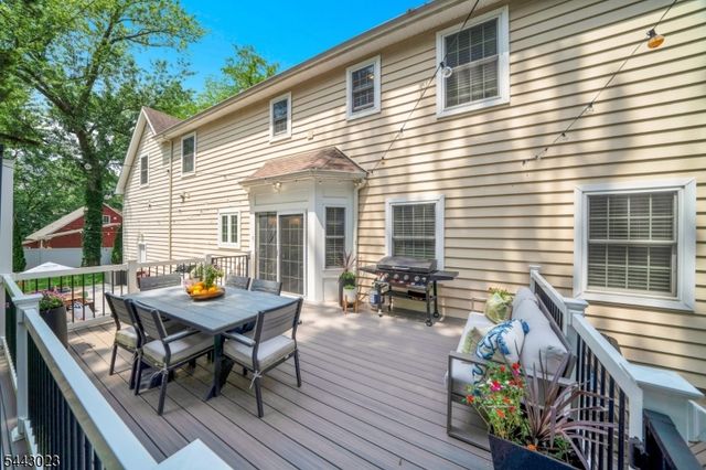 1233 Poplar Ave, Mountainside Boro, NJ 07092