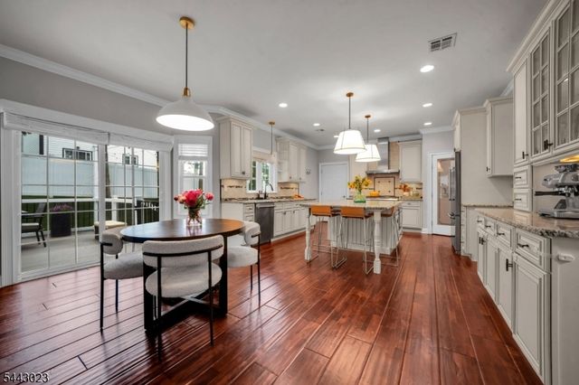 1233 Poplar Ave, Mountainside Boro, NJ 07092