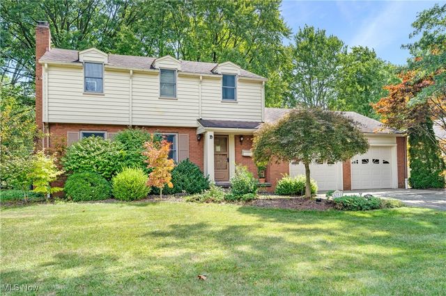 8351 Chesterton Drive, Youngstown, OH 44514