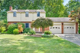 8351 Chesterton Drive, Youngstown, OH 44514
