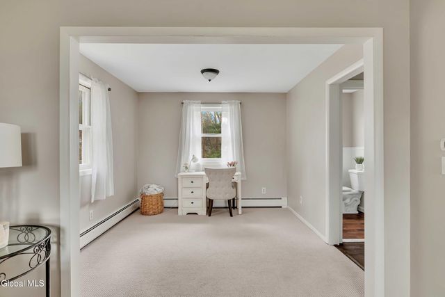 15 Apple Tree Lane, Clifton Park, NY 12065