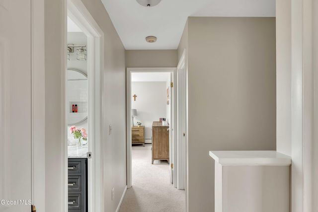 15 Apple Tree Lane, Clifton Park, NY 12065