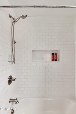 15 Apple Tree Lane, Clifton Park, NY 12065