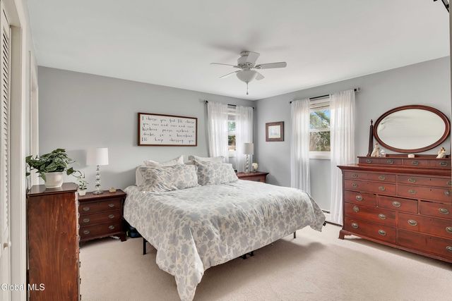 15 Apple Tree Lane, Clifton Park, NY 12065