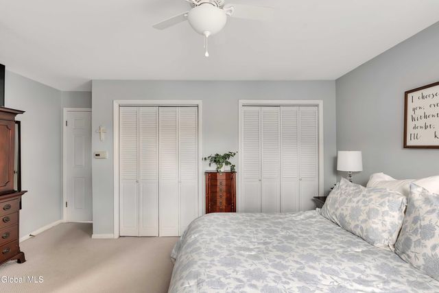 15 Apple Tree Lane, Clifton Park, NY 12065