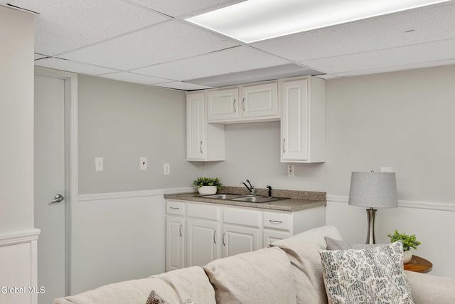 15 Apple Tree Lane, Clifton Park, NY 12065