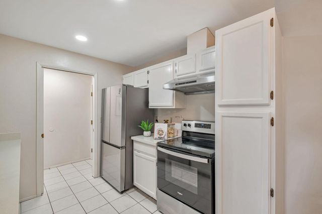 40425 Chapel Way 214, Fremont, CA 94538