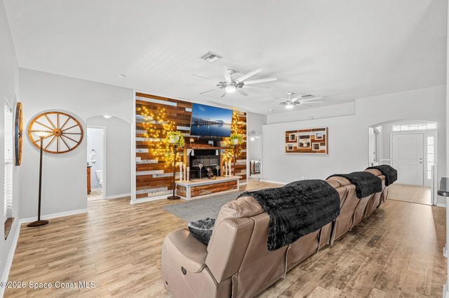 4148 Gardenwood Circle, Grant, FL 32949