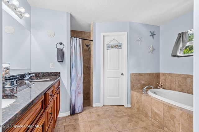 4148 Gardenwood Circle, Grant, FL 32949
