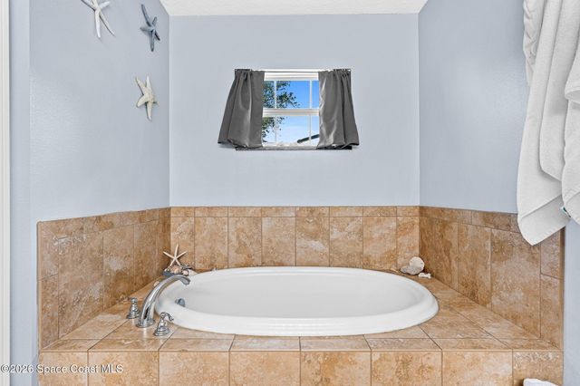 4148 Gardenwood Circle, Grant, FL 32949