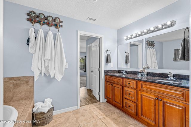 4148 Gardenwood Circle, Grant, FL 32949