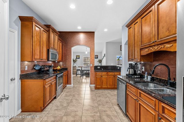 4148 Gardenwood Circle, Grant, FL 32949