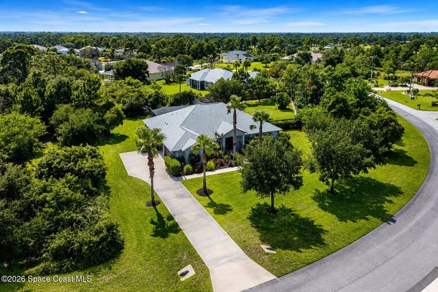 4148 Gardenwood Circle, Grant, FL 32949