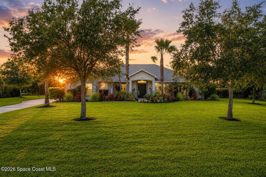 4148 Gardenwood Circle, Grant, FL 32949