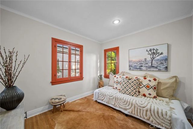 11048 Blix, West Toluca Lake, CA 91602