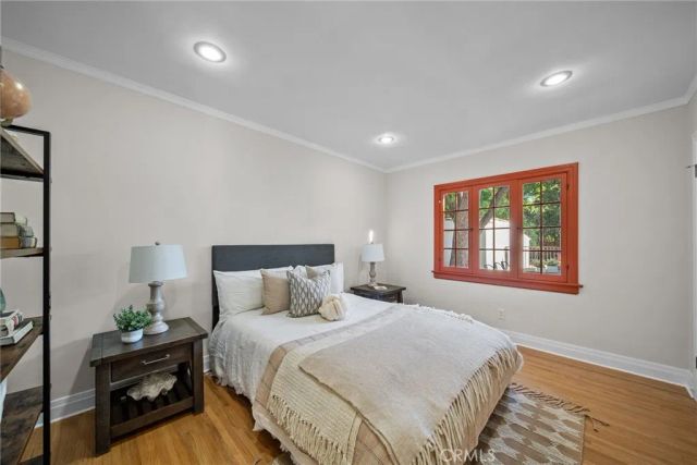 11048 Blix, West Toluca Lake, CA 91602