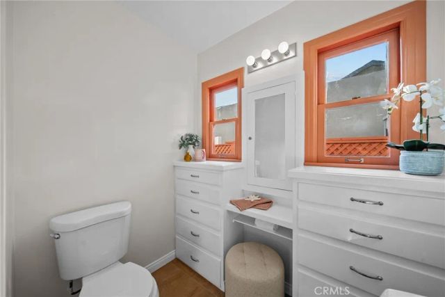 11048 Blix, West Toluca Lake, CA 91602