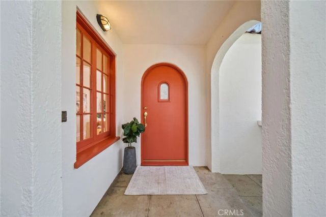 11048 Blix, West Toluca Lake, CA 91602