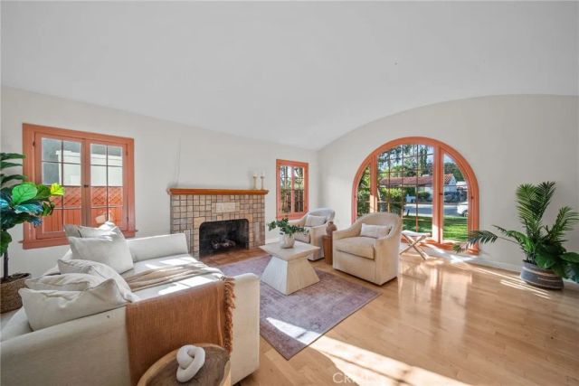 11048 Blix, West Toluca Lake, CA 91602