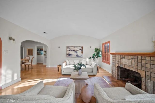 11048 Blix, West Toluca Lake, CA 91602