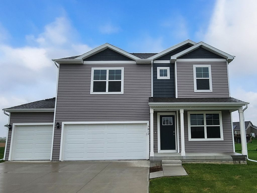 812 2nd Street NE, Altoona, IA 50009