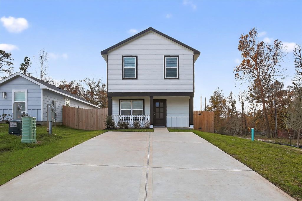 11806 Holly Hurst Drive, Willis, TX 77378