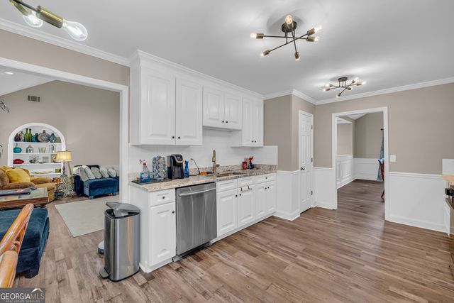 105 Hidden Lake Court, Hull, GA 30646