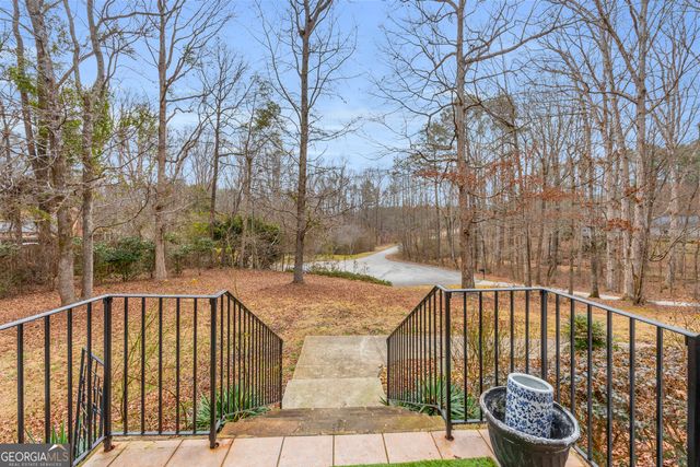 105 Hidden Lake Court, Hull, GA 30646