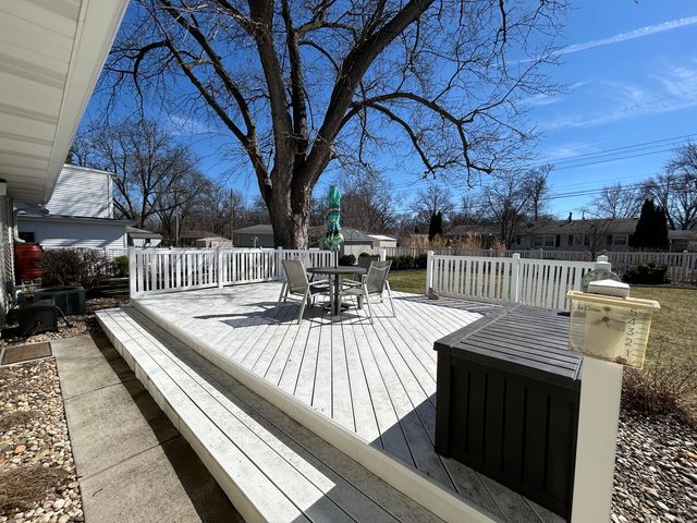 430 26th Avenue, East Moline, IL 61244