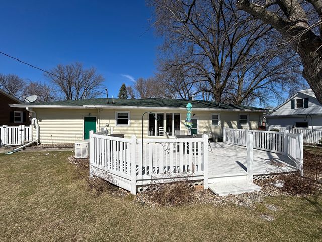 430 26th Avenue, East Moline, IL 61244